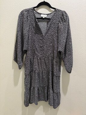 Studio 8 Black Floral V-Neck Mini Dress